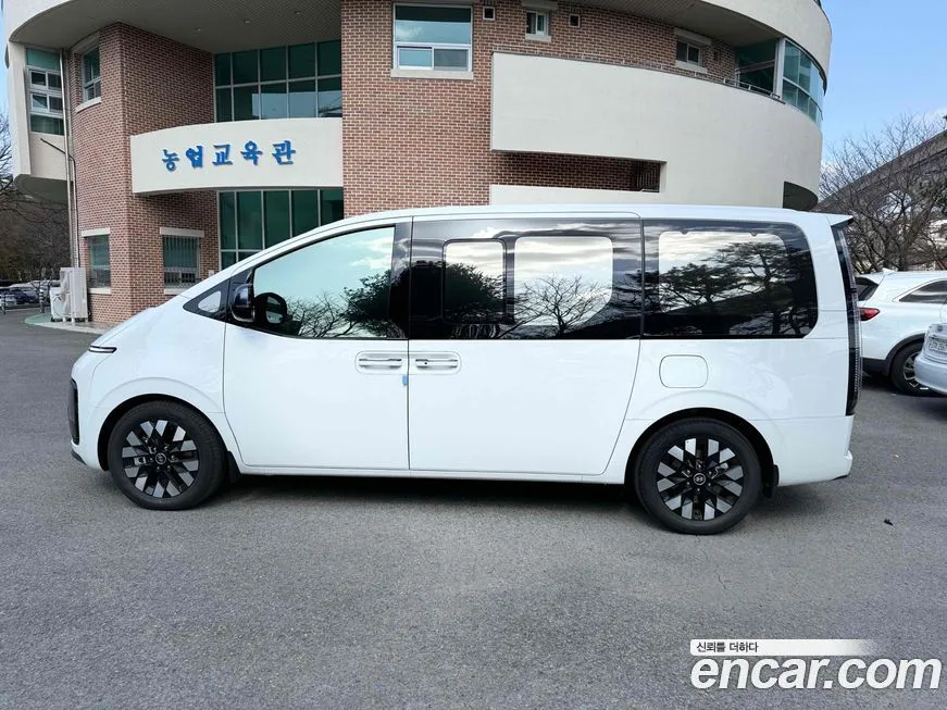 Hyundai Staria — фото 7