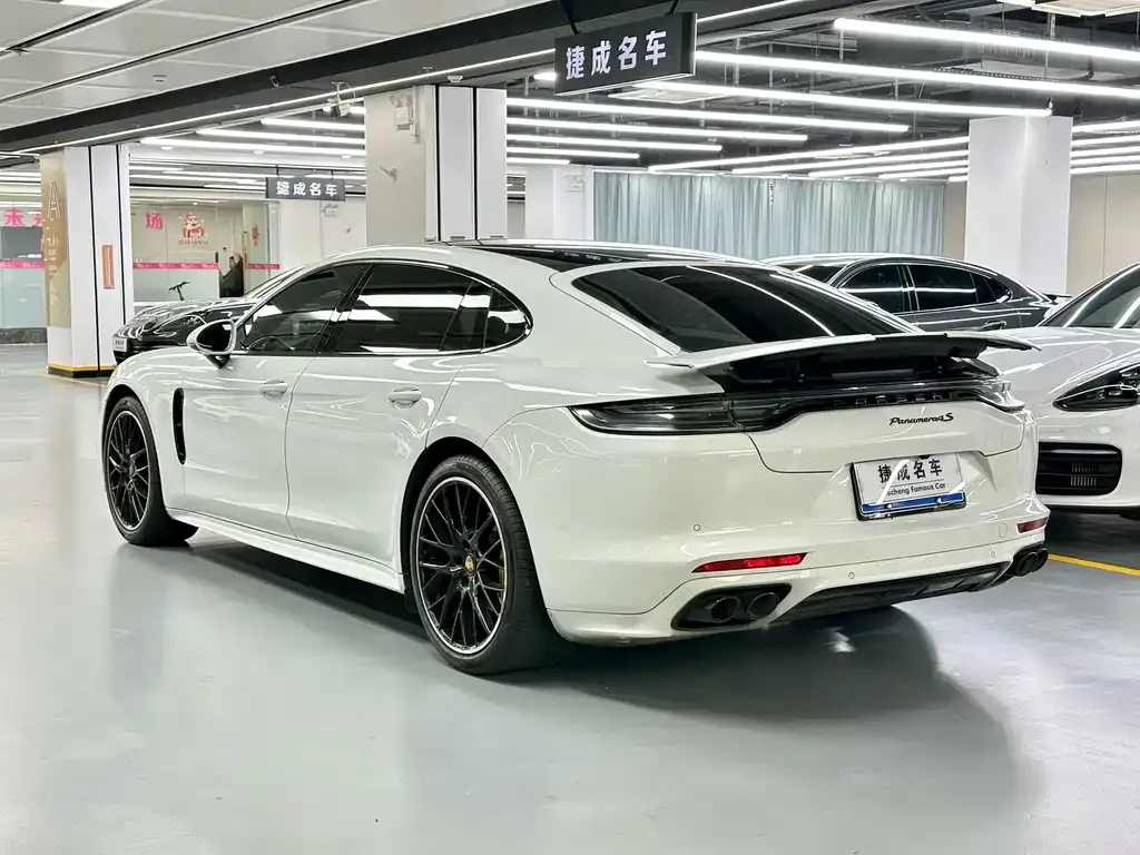 Porsche Panamera — фото 4