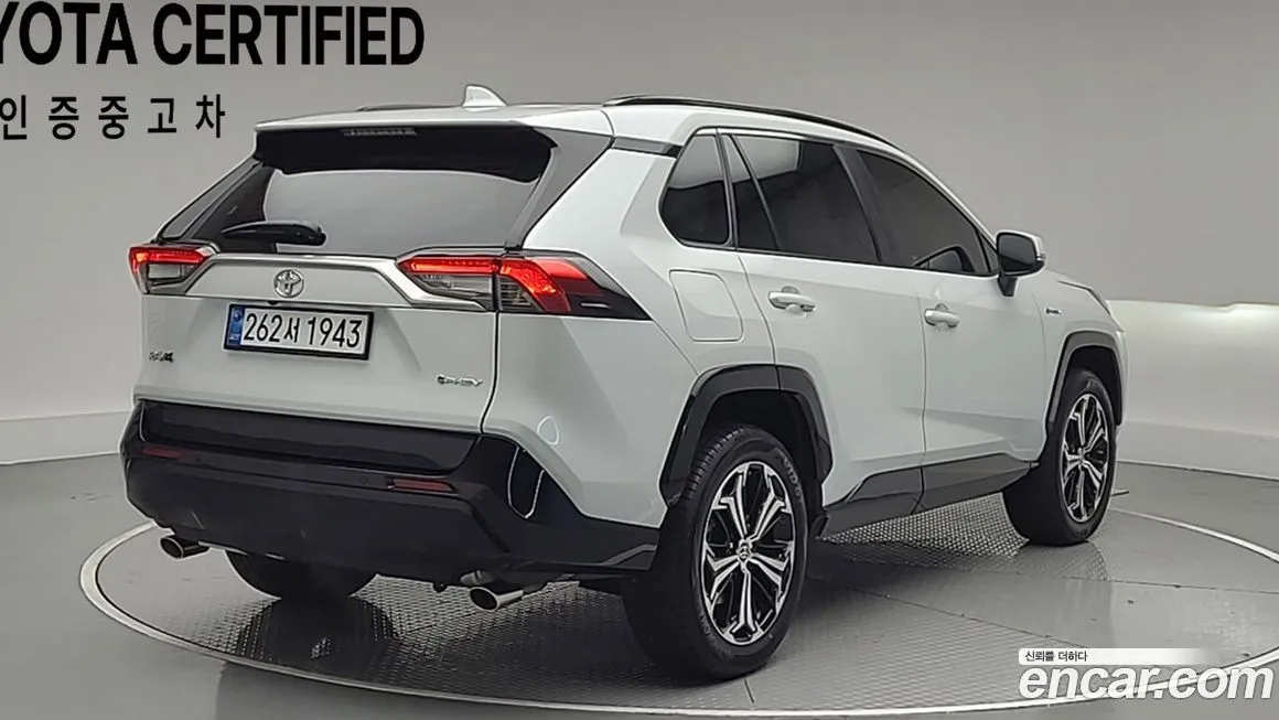 Toyota RAV4 — фото 3