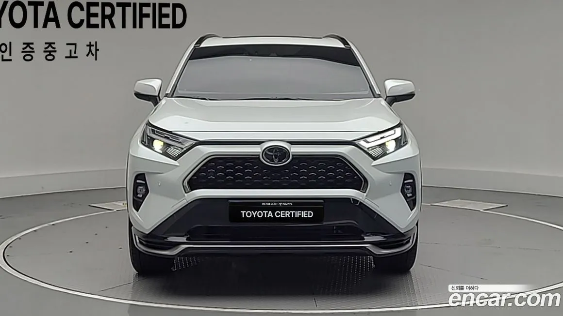 Toyota RAV4 — фото 6
