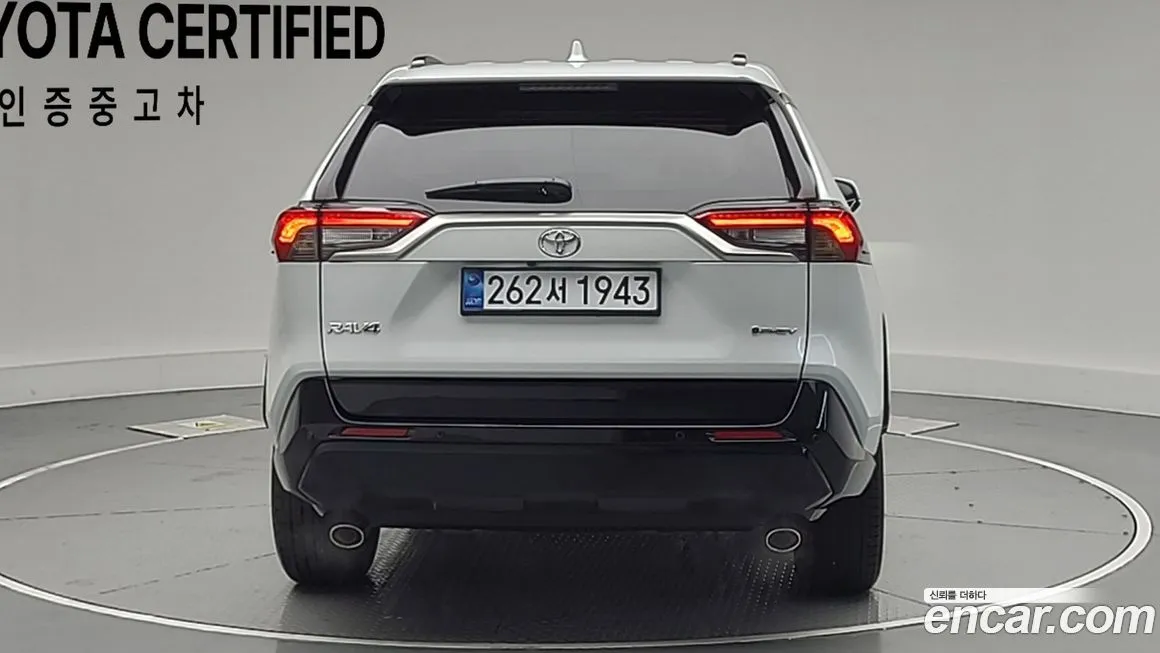 Toyota RAV4 — фото 2