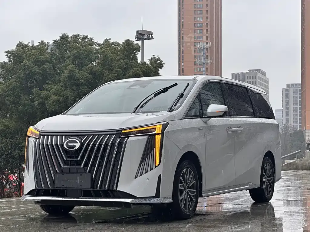 GAC Motor Trumpchi M8 — фото 1