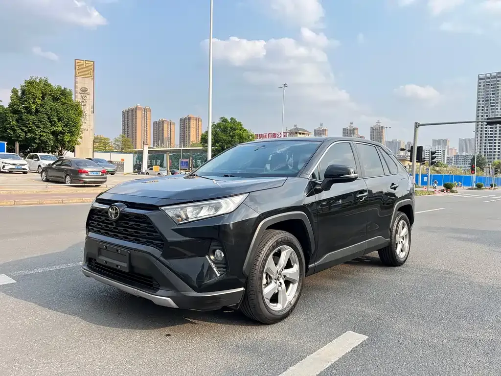 Toyota RAV4 2021 из CN, фото 1
