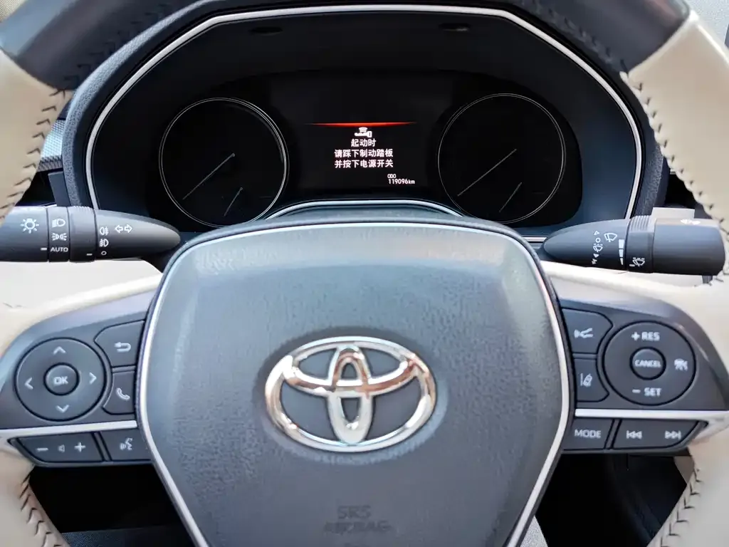 Toyota Avalon 2021 из CN, фото 2