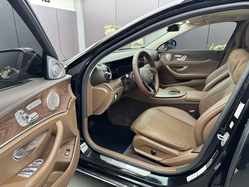 Mercedes-Benz E-Class 2023 из CN, фото 8