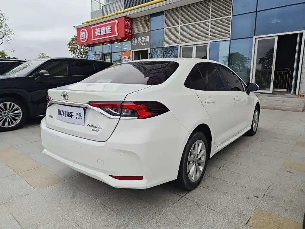 Toyota Corolla 2023 из CN, фото 2