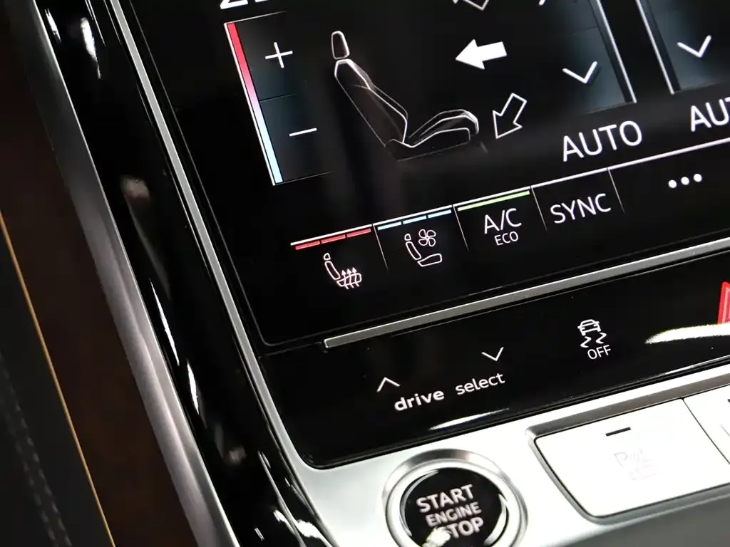 Audi A8 — фото 3