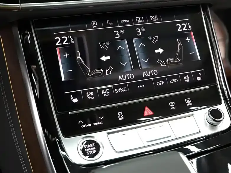 Audi A8 — фото 6