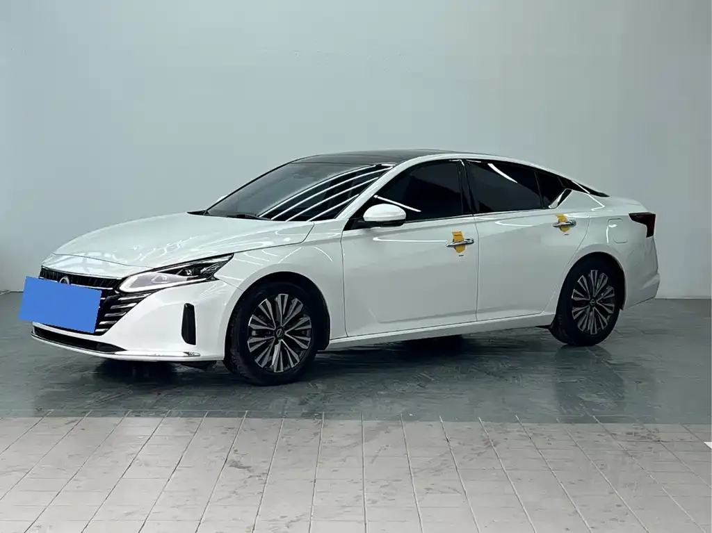 Nissan Teana 2.0L XL-TLS Comfort 1