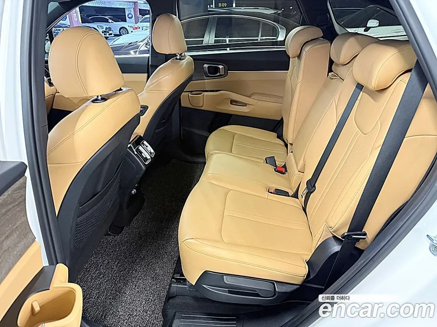 Kia Sorento — фото 6