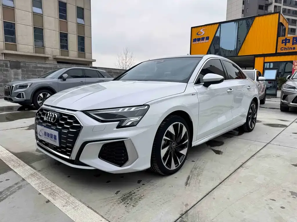 Audi A3 2022 из CN, фото 1