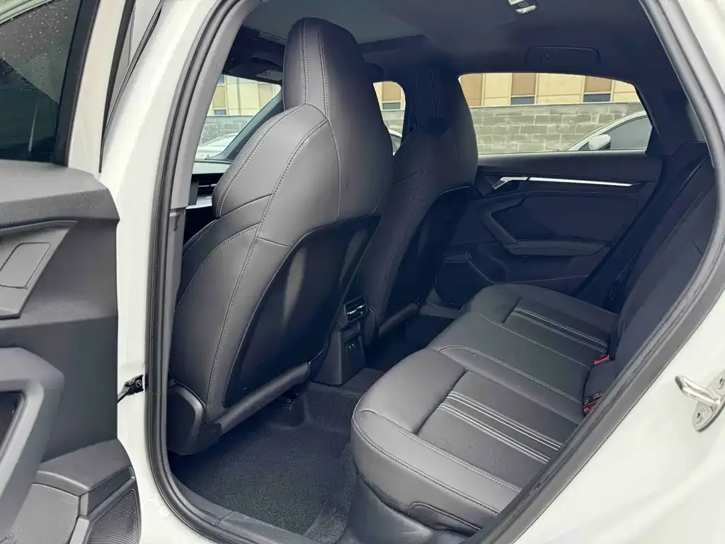 Audi A3 2022 из CN, фото 10