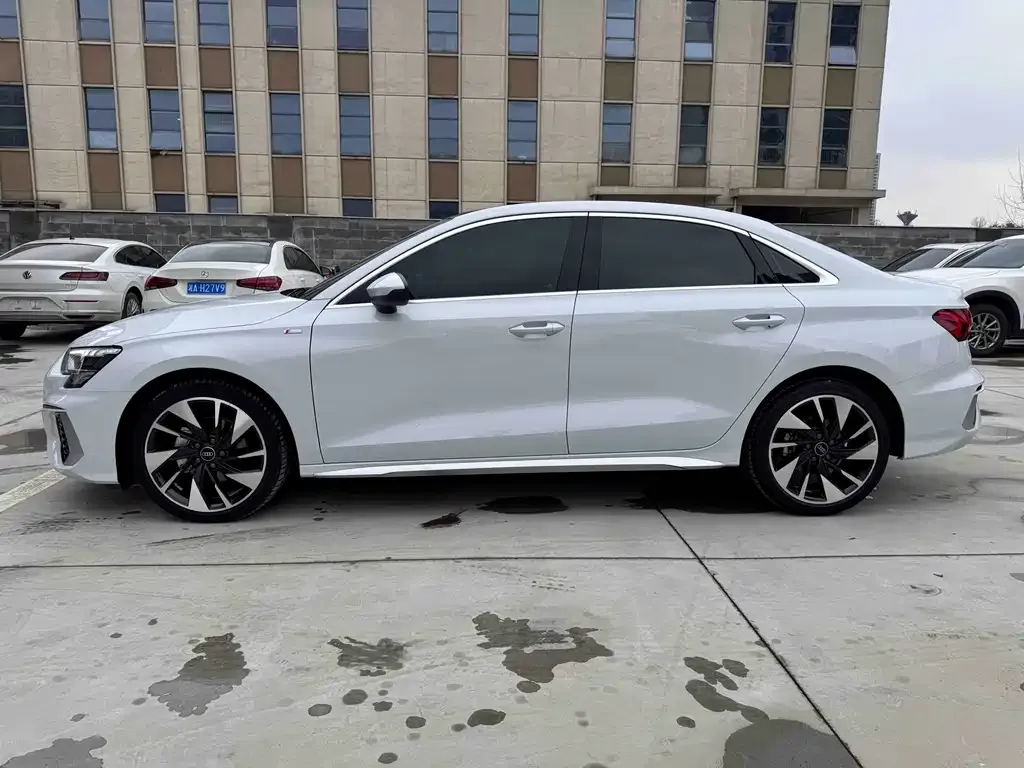 Audi A3 2022 из CN, фото 9