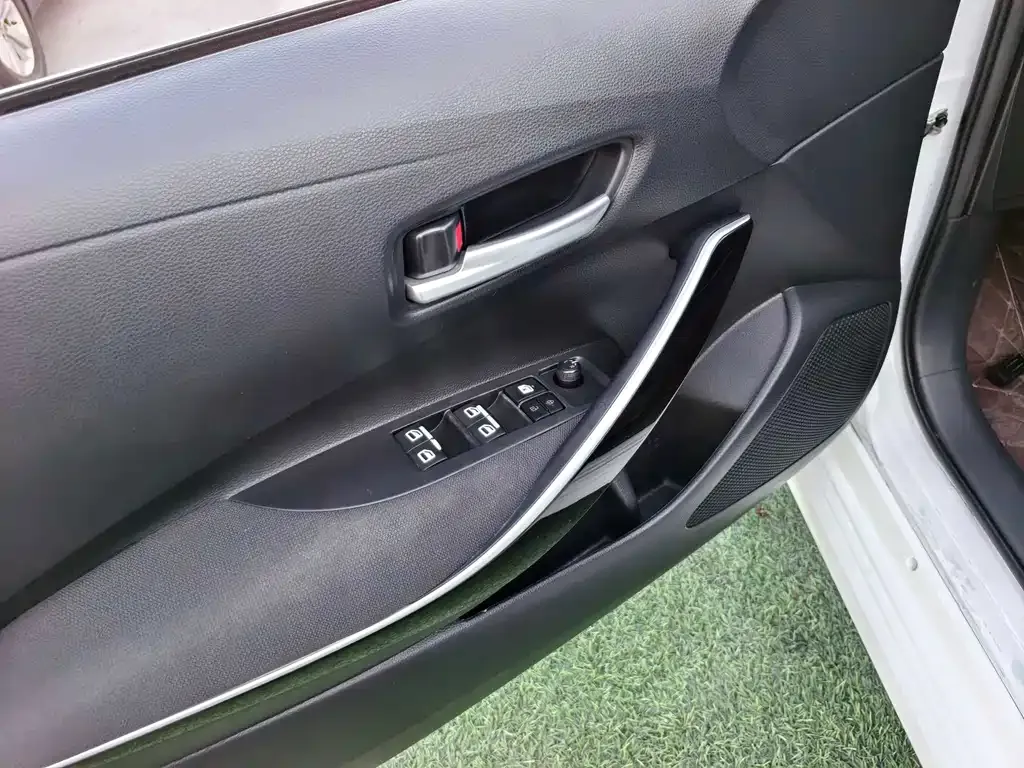 Toyota Corolla 2023 из CN, фото 7