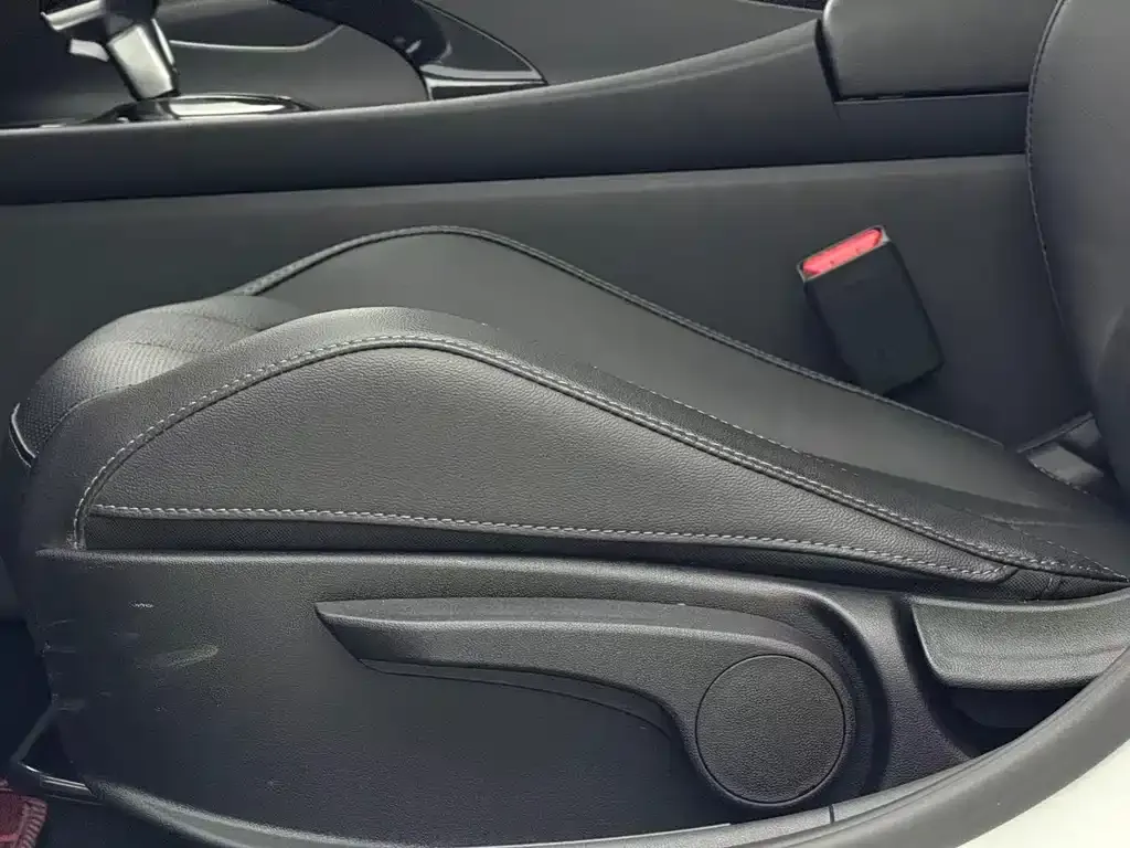 Hyundai Elantra 2022 из CN, фото 10
