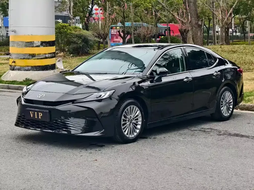 Toyota Camry 2024 из CN, фото 1