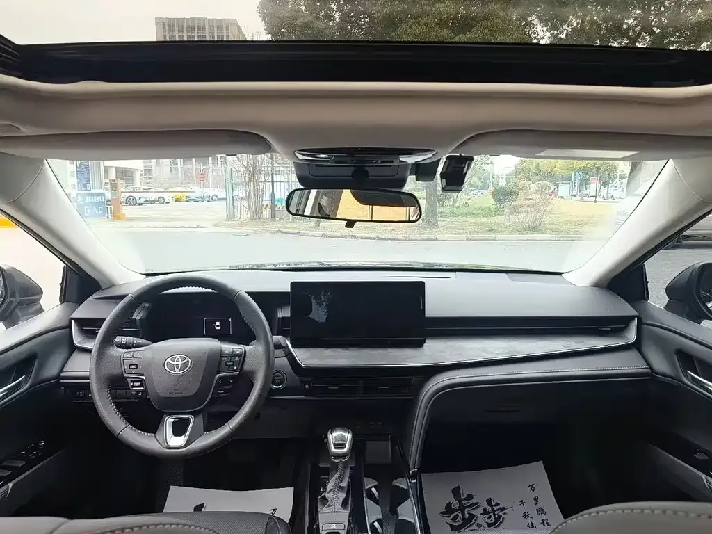 Toyota Camry 2024 из CN, фото 5