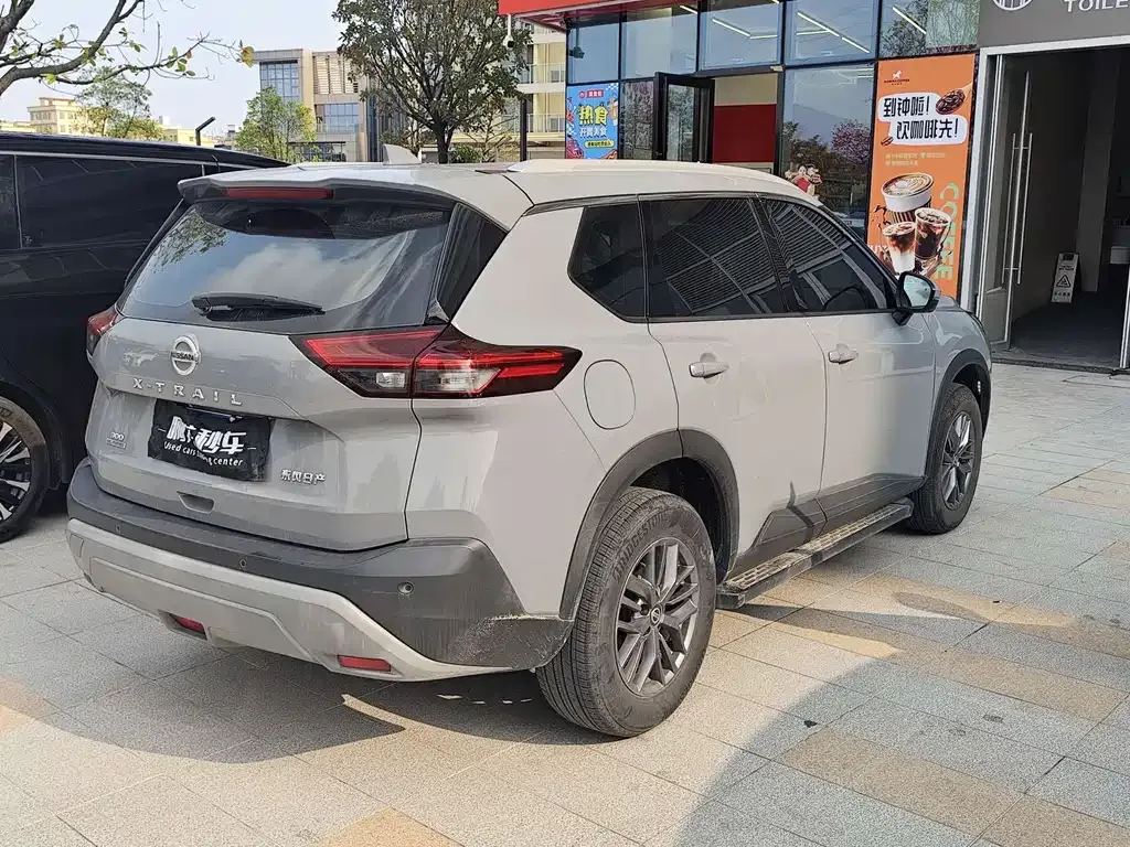 Nissan X-Trail — фото 10