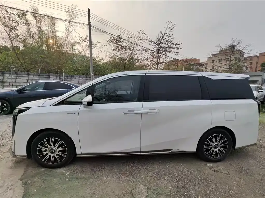 GAC Motor Trumpchi E9 — фото 8