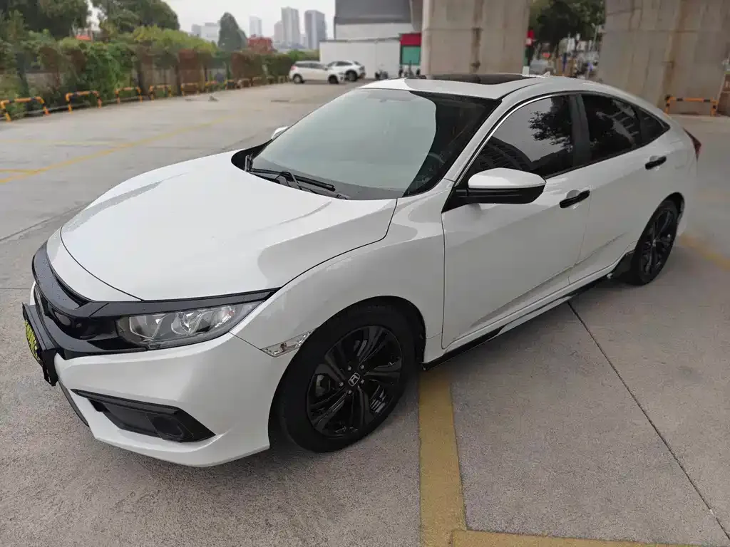 Honda Civic — фото 1