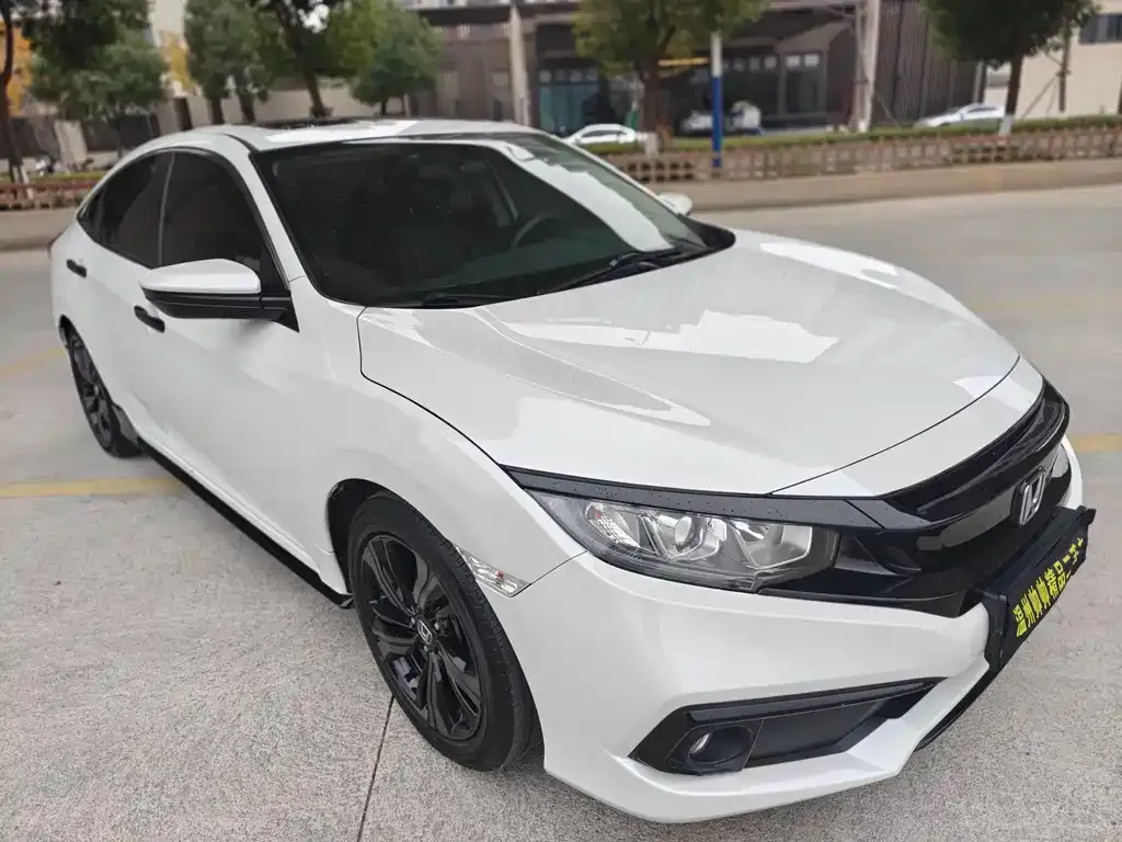 Honda Civic — фото 10