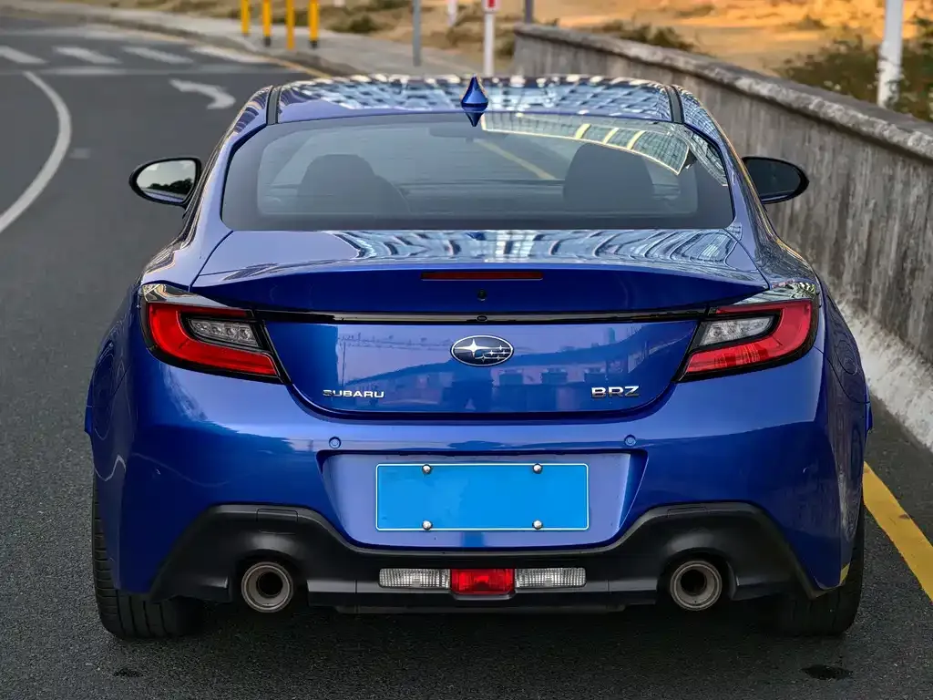 Subaru BRZ 2022 из CN, фото 7