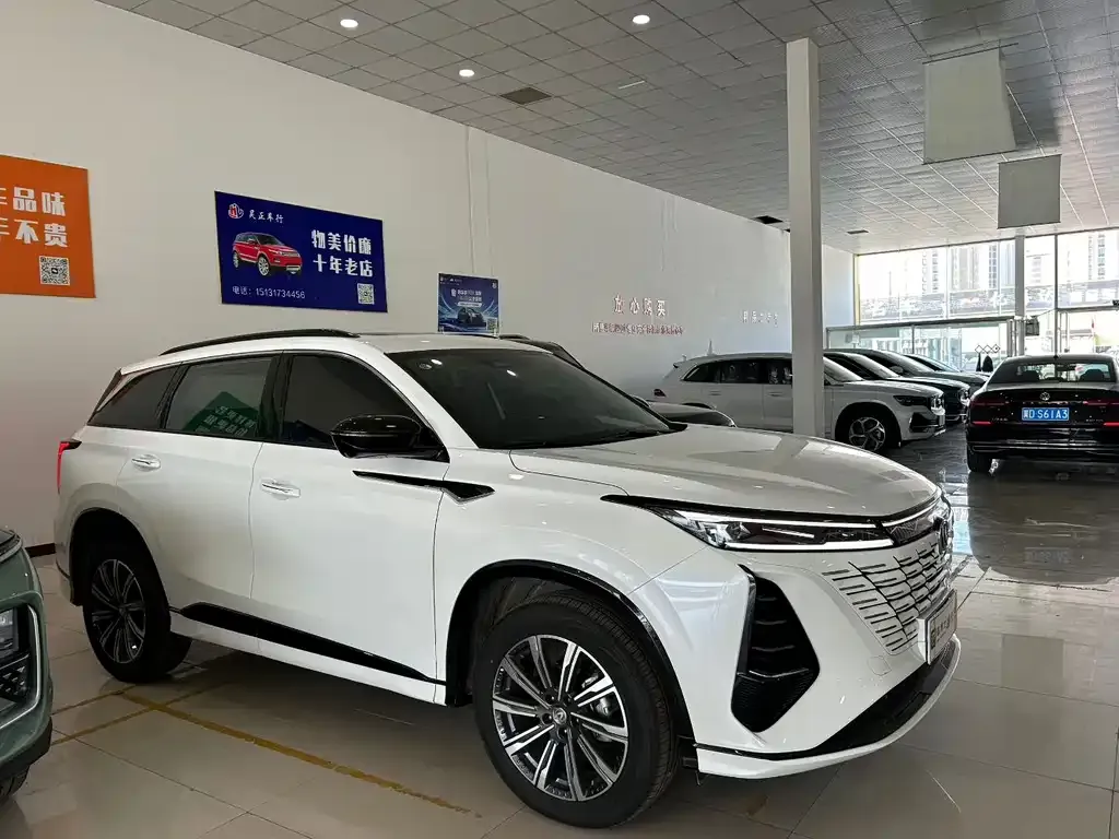 Changan CS75PLUS — фото 6