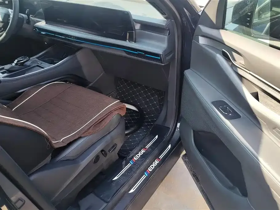 Ford Edge 2023 из CN, фото 5