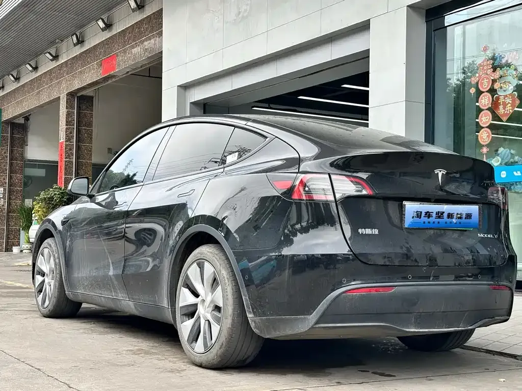 Tesla Model Y 2023 из CN, фото 7