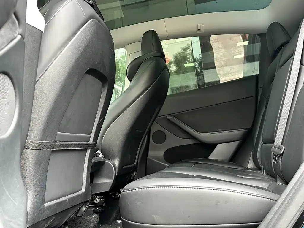 Tesla Model Y 2023 из CN, фото 4