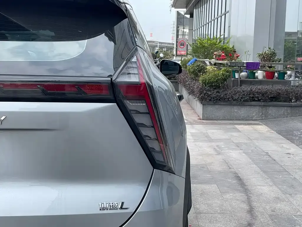 Geely Boyue L 2023 из CN, фото 3