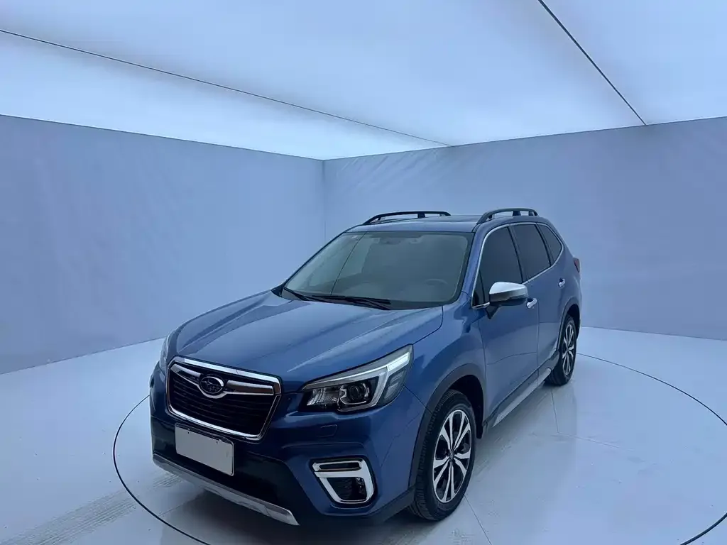 Subaru Forester — фото 1