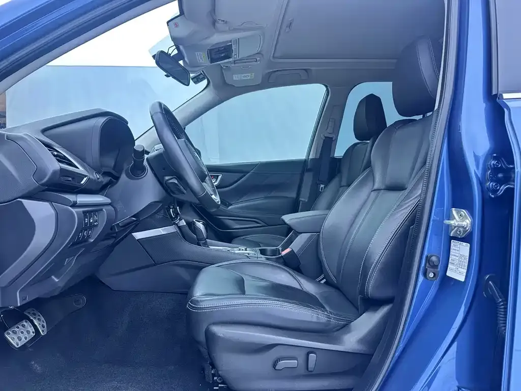 Subaru Forester — фото 8