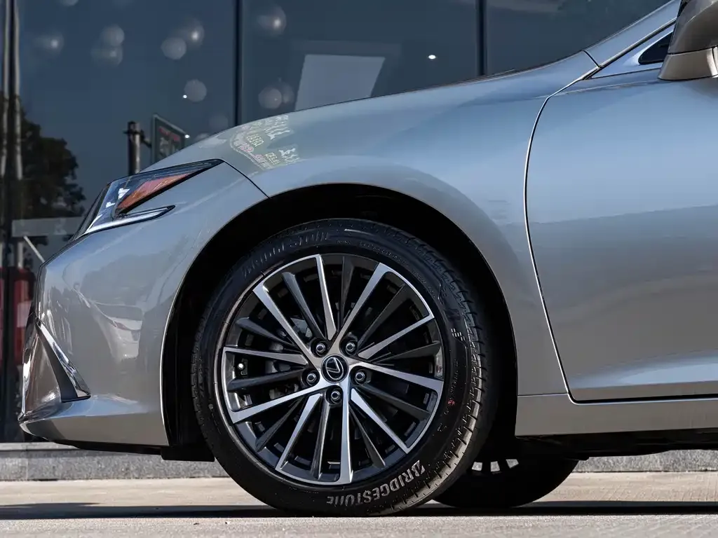 Lexus ES 2023 из CN, фото 8