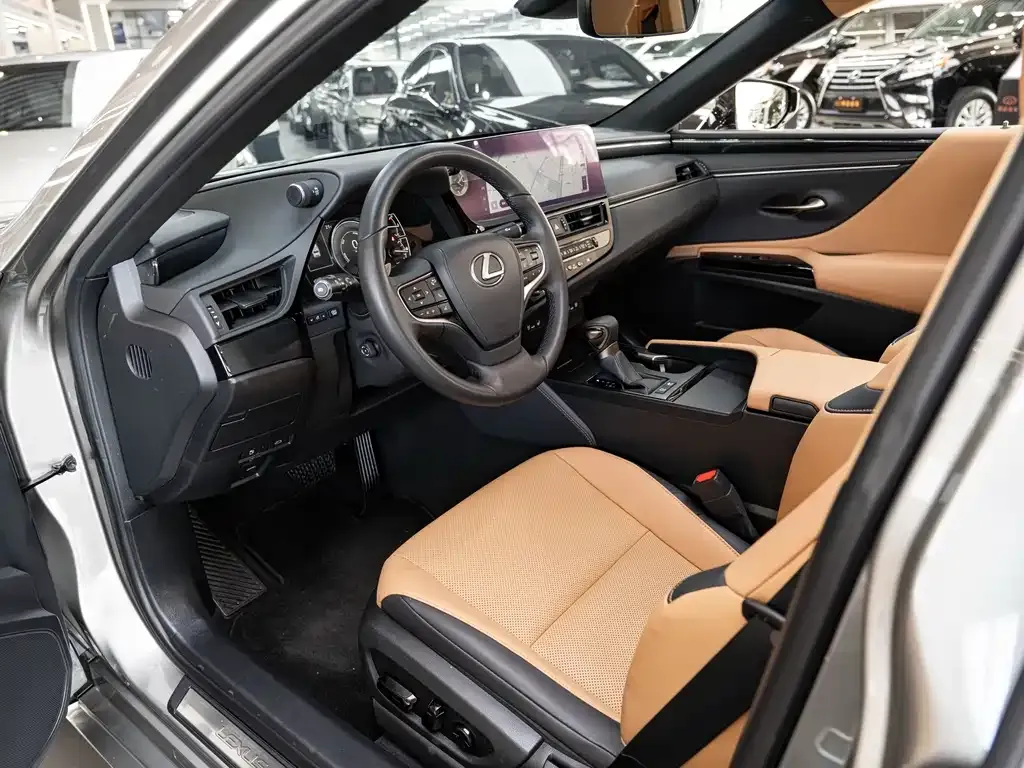 Lexus ES 2023 из CN, фото 3