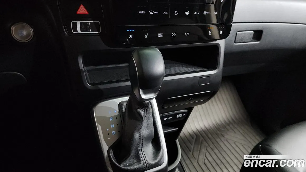 Hyundai Staria — фото 2