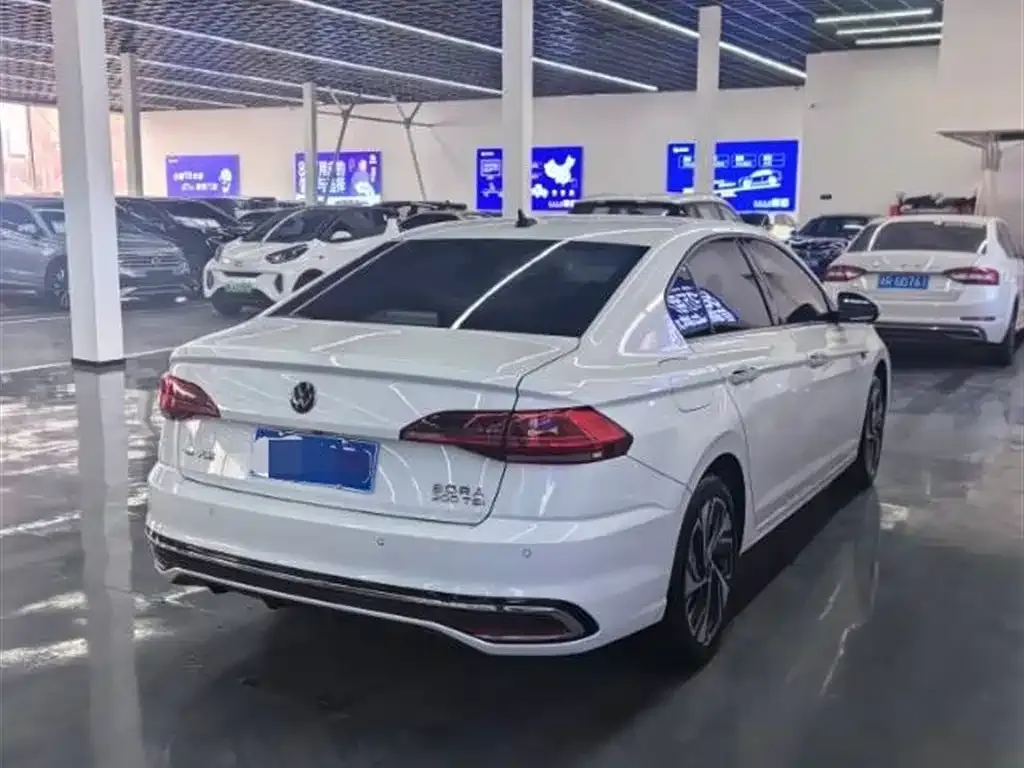 Volkswagen Bora 2023 из CN, фото 6
