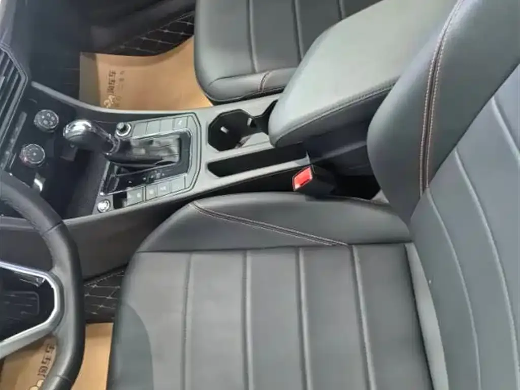 Volkswagen Bora 2023 из CN, фото 2