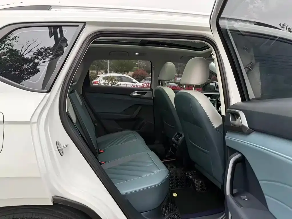 Volkswagen Tharu 2024 из CN, фото 3