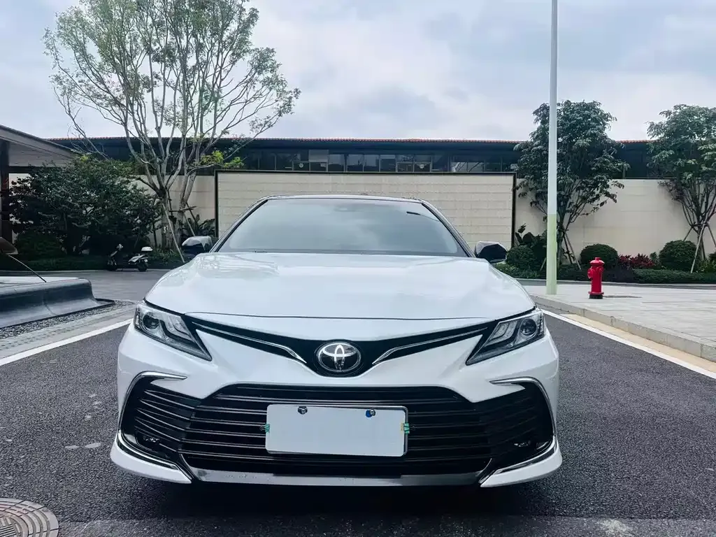 Toyota Camry 2023 из CN, фото 6