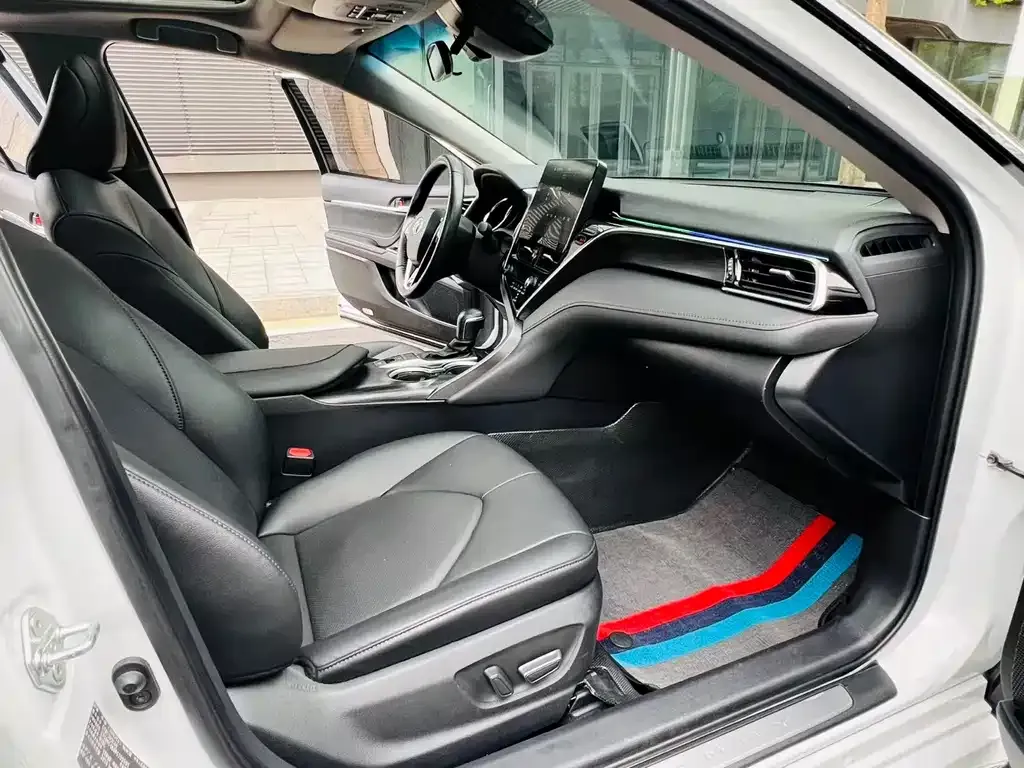 Toyota Camry 2023 из CN, фото 7