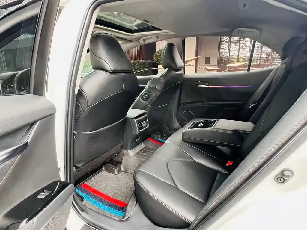Toyota Camry 2023 из CN, фото 9