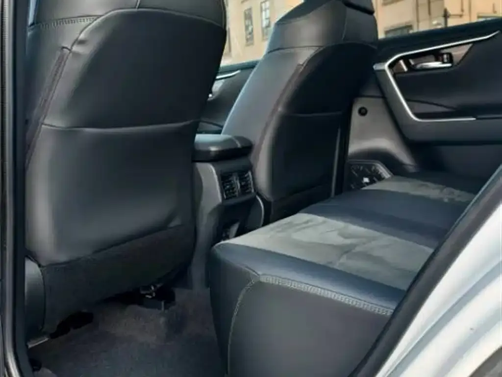 Toyota RAV4 2022 из CN, фото 2