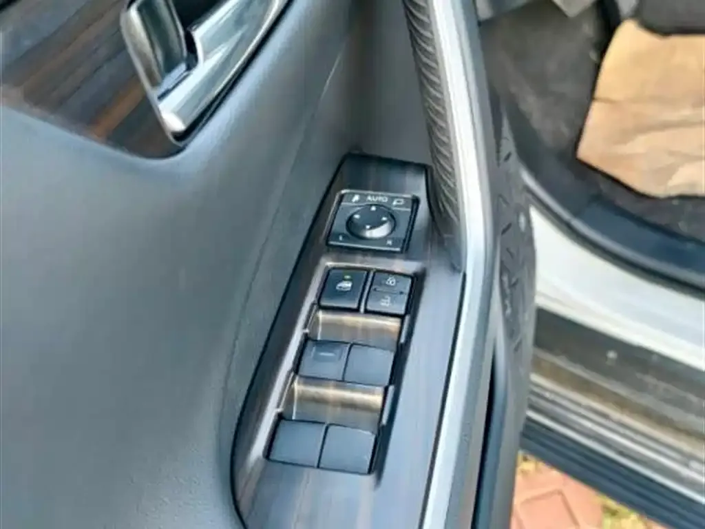 Toyota RAV4 2022 из CN, фото 5