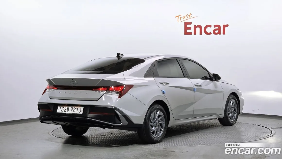 Hyundai AVANTE — фото 4