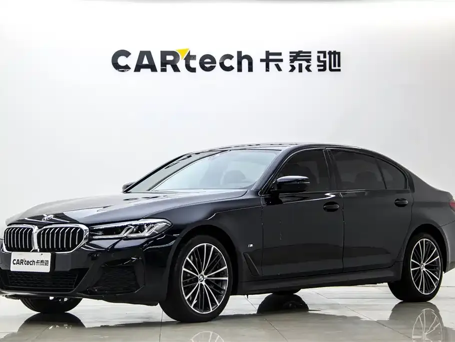 BMW 5 Series 2022 из CN, фото 1