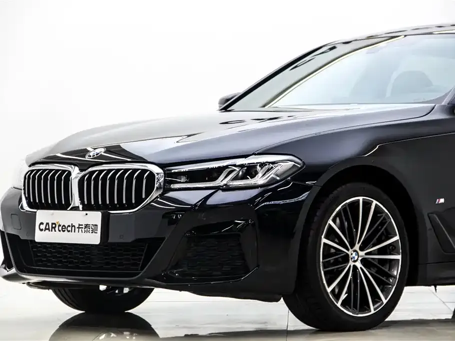 BMW 5 Series 2022 из CN, фото 10