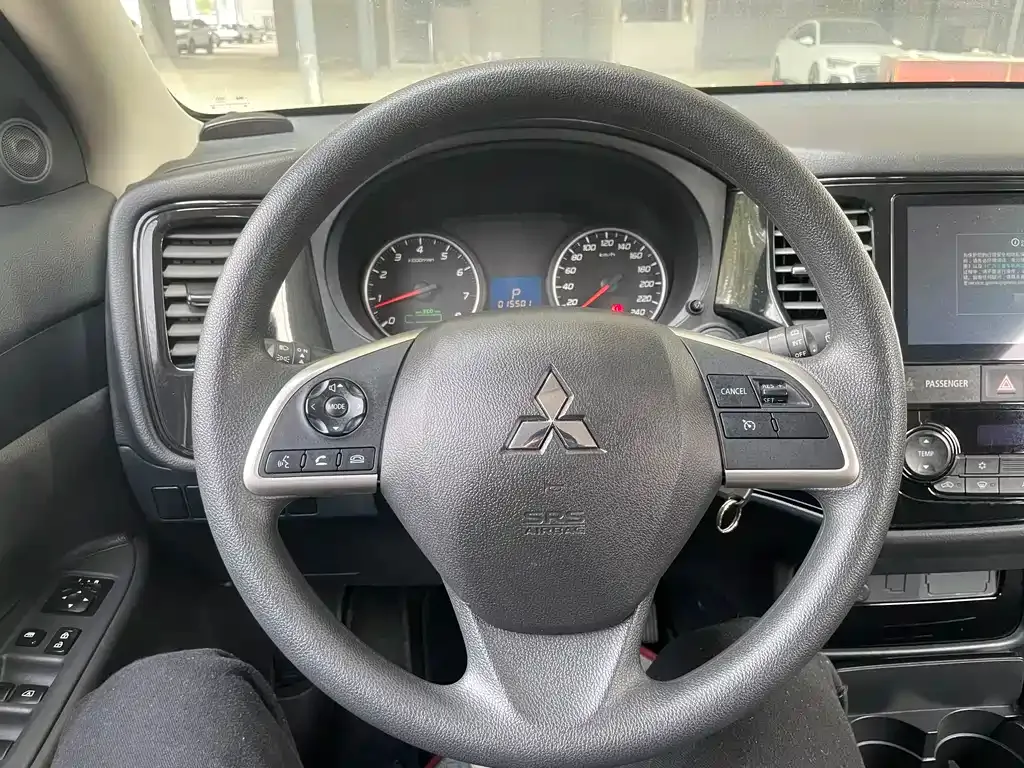 Mitsubishi Outlander 2022 из CN, фото 9