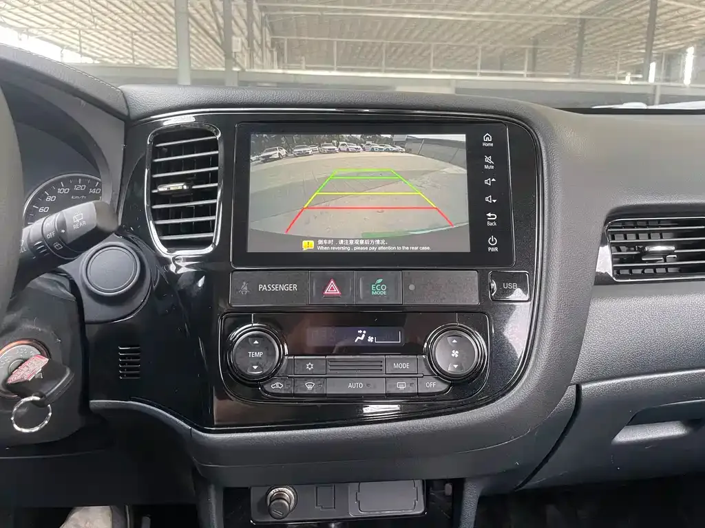 Mitsubishi Outlander 2022 из CN, фото 3