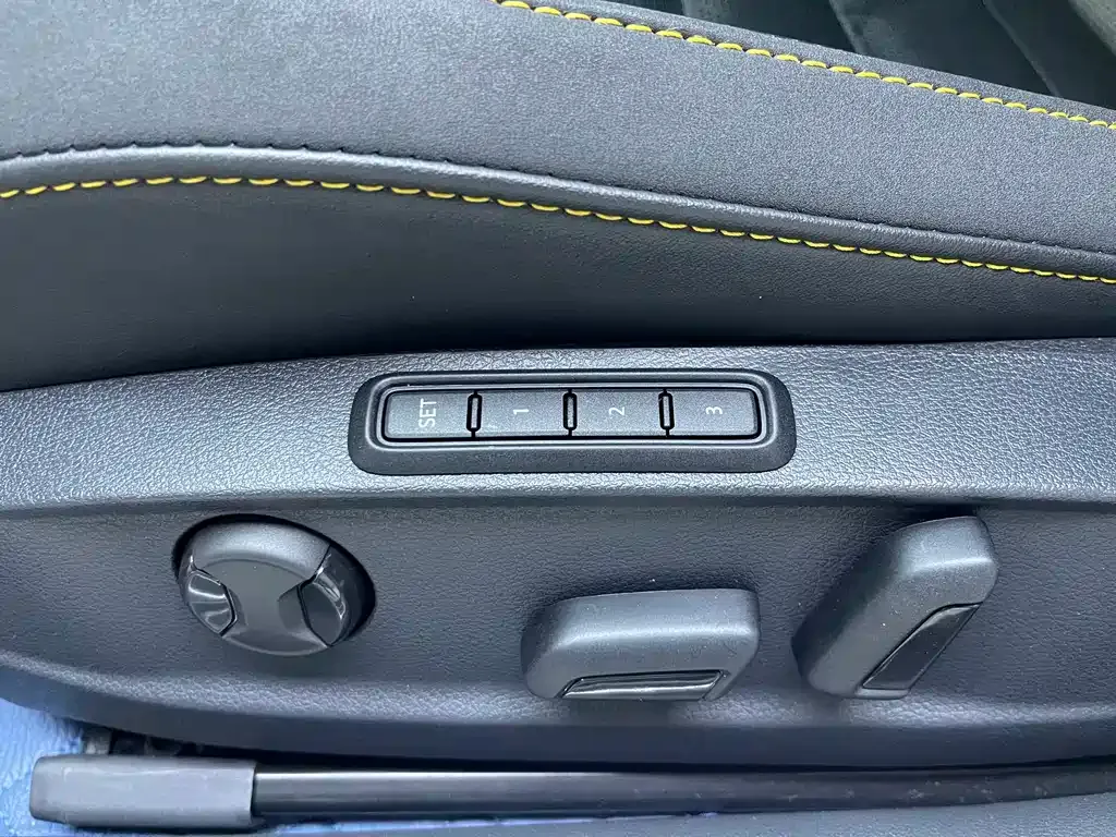 Volkswagen CC 2022 из CN, фото 10